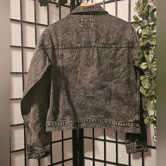 Forever 21 Black Jean Jacket with Floral Embroidery Size Meduim - Picture 2 of 4